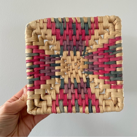 Small Colorful Square Basket - Picture 6 of 10